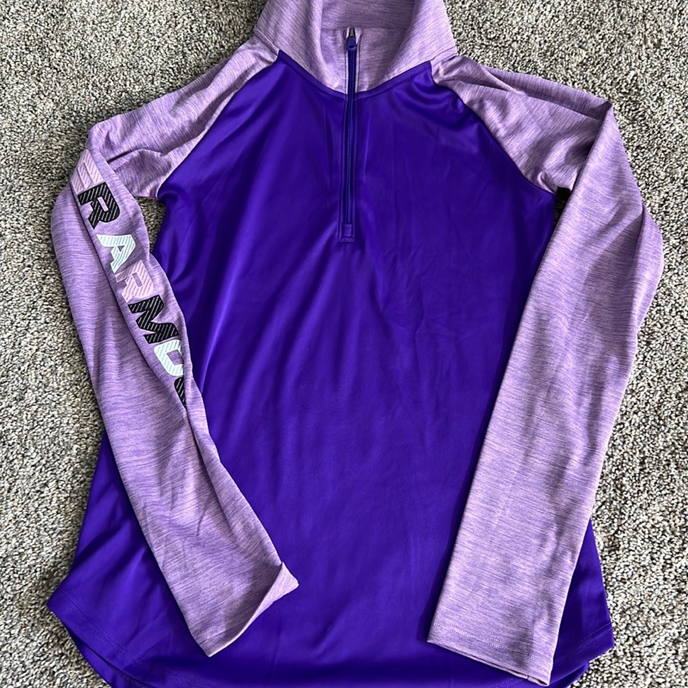 Girls under armour youth large, purple love sleeve 1/4 zip top